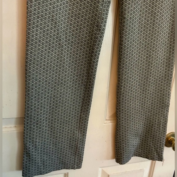 Betabrand Classic Gray Pattern Straight Leg Pants EUC SZ Medium - Picture 5 of 7